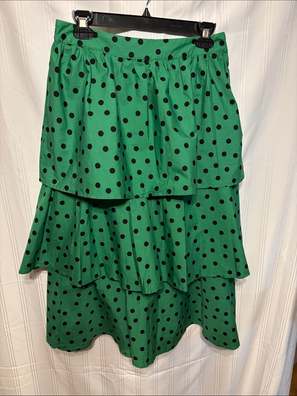 Who What Wear Green Tiered Polka Dot Midi Skirt